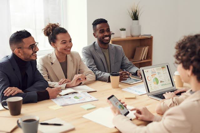 Parceria-com-uma-Empresa-de-Trabalho-Temporario-O-que-precisa-de-sabeR